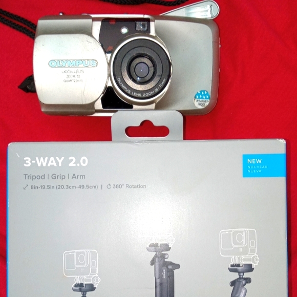 OLYMPUS STYLUS ZOOM 35-70MM DIGITAL WATERPROOF CAMERA WITH NEW GO PRO TRI POD